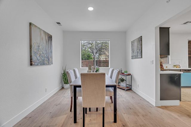 1994 Pasado Ave, Manteca, CA 95336