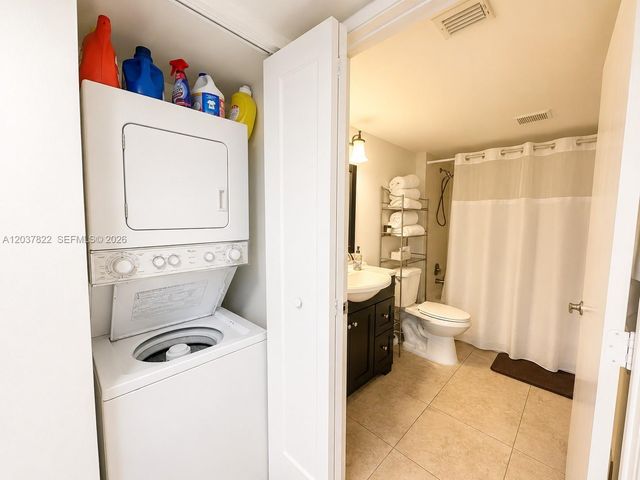 13701 SW 12th St 103A, Pembroke Pines, FL 33027