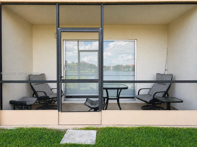 13701 SW 12th St 103A, Pembroke Pines, FL 33027