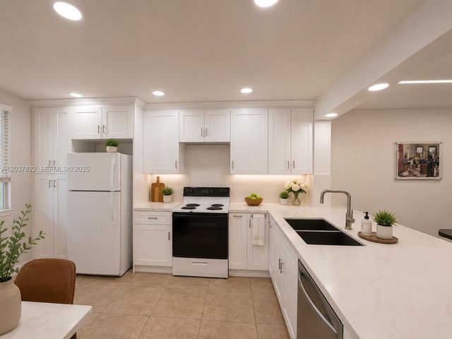 13701 SW 12th St 103A, Pembroke Pines, FL 33027
