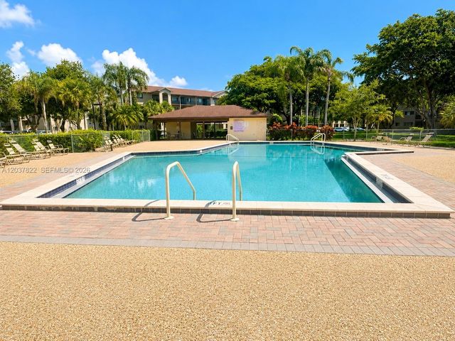 13701 SW 12th St 103A, Pembroke Pines, FL 33027