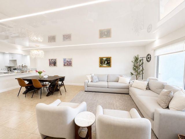 13701 SW 12th St 103A, Pembroke Pines, FL 33027