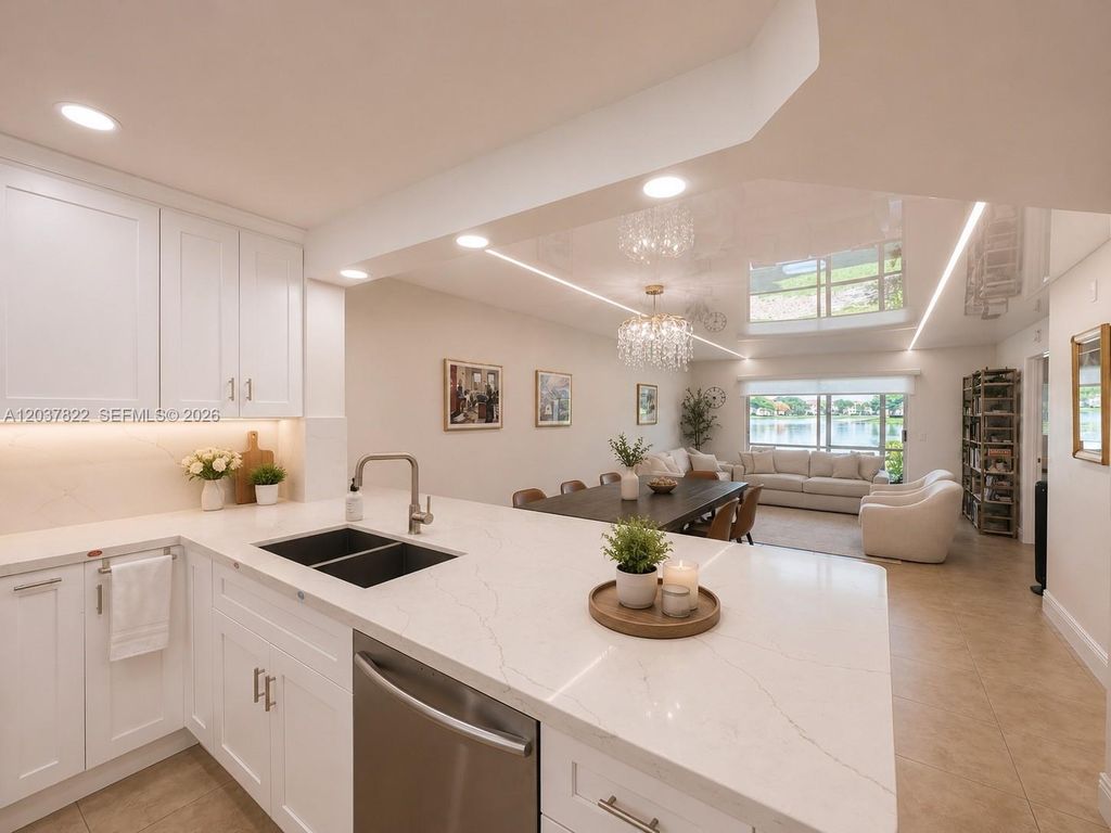 13701 SW 12th St 103A, Pembroke Pines, FL 33027