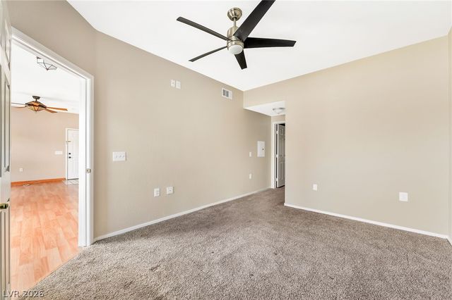 10245 South Maryland Parkway 132, Las Vegas, NV 89183
