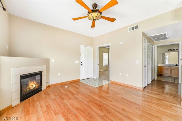 10245 South Maryland Parkway 132, Las Vegas, NV 89183