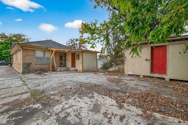 6807 Avenue E, Houston, TX 77011