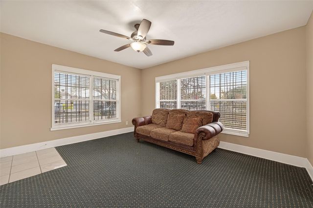 6807 Avenue E, Houston, TX 77011