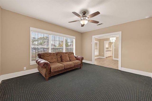 6807 Avenue E, Houston, TX 77011