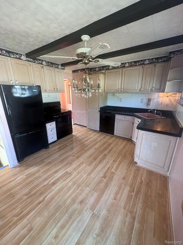 6459 Lathers Street, Garden City, MI 48135