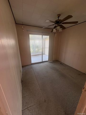 6459 Lathers Street, Garden City, MI 48135