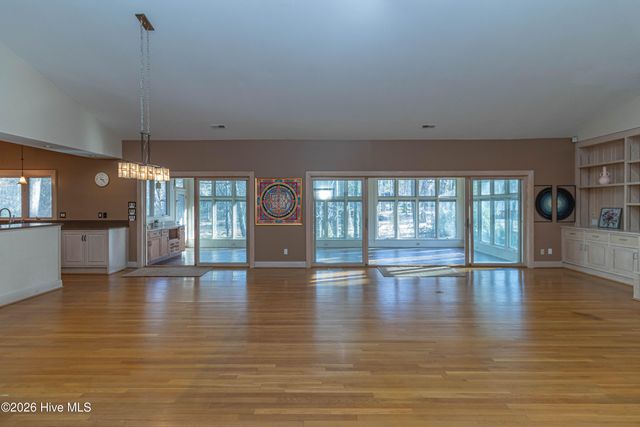 1015 Cardinal Drive NW, Wilson, NC 27896