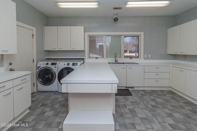 1015 Cardinal Drive NW, Wilson, NC 27896