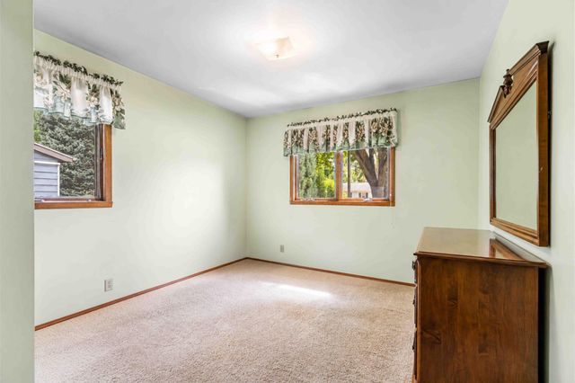 1917 15th Street S, Fargo, ND 58103