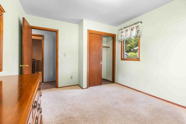 1917 15th Street S, Fargo, ND 58103