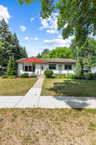 1917 15th Street S, Fargo, ND 58103