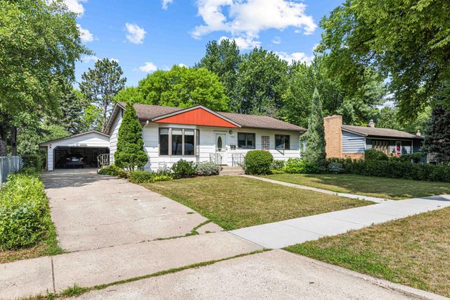 1917 15th Street S, Fargo, ND 58103