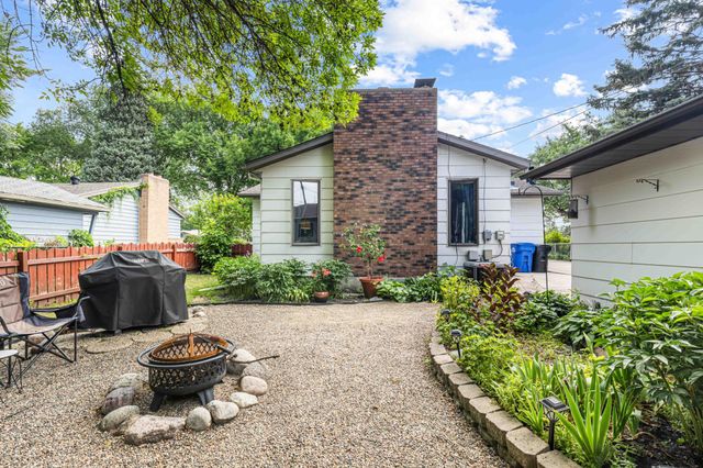 1917 15th Street S, Fargo, ND 58103