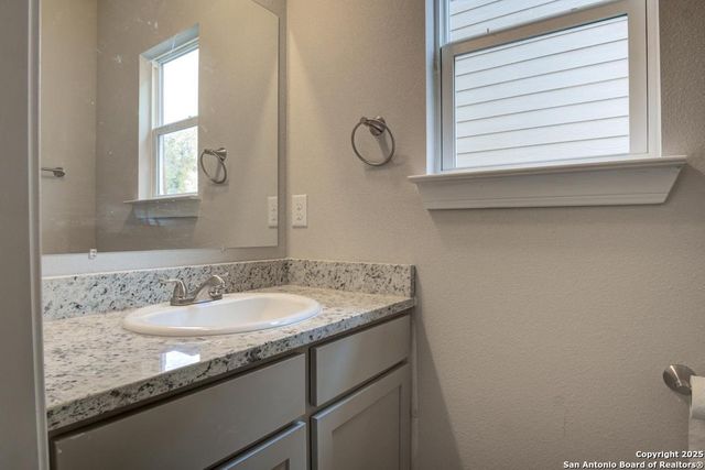 119 Lawton St, San Antonio, TX 78237