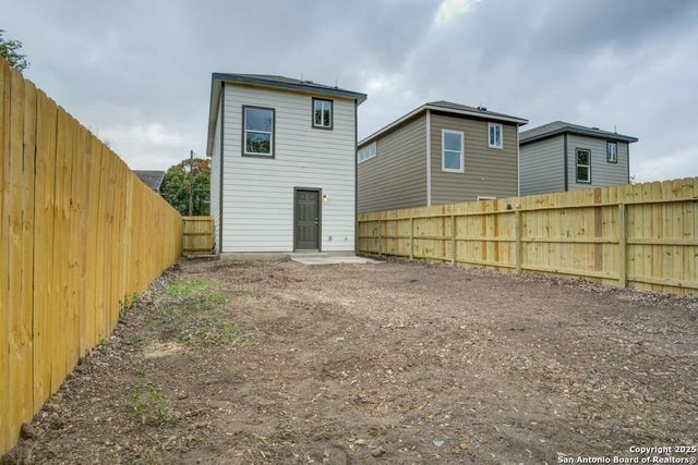 119 Lawton St, San Antonio, TX 78237