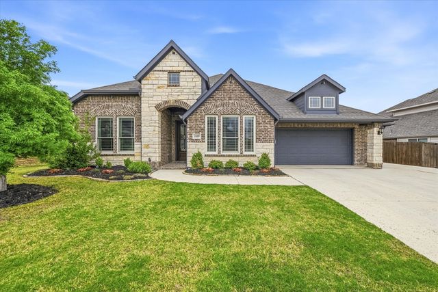1109 Wrenwood Drive, Justin, TX 76247