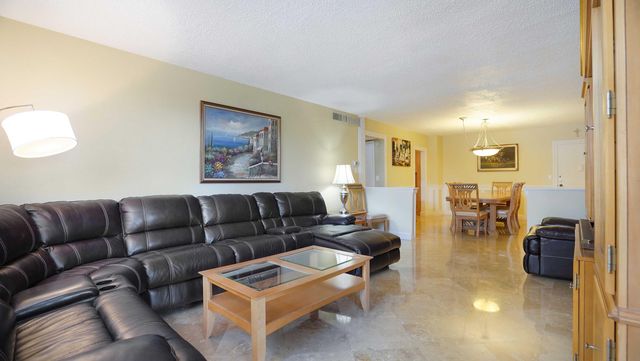4250 Galt Ocean Drive 1A, Fort Lauderdale, FL 33308