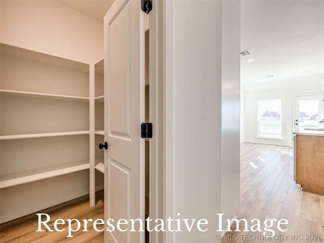 6117 E 124th Place S, Bixby, OK 74008