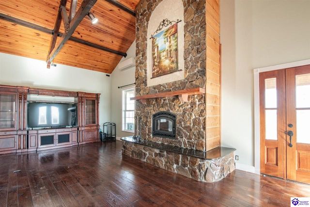 379 Clark School Road, Clarkson, KY 42726