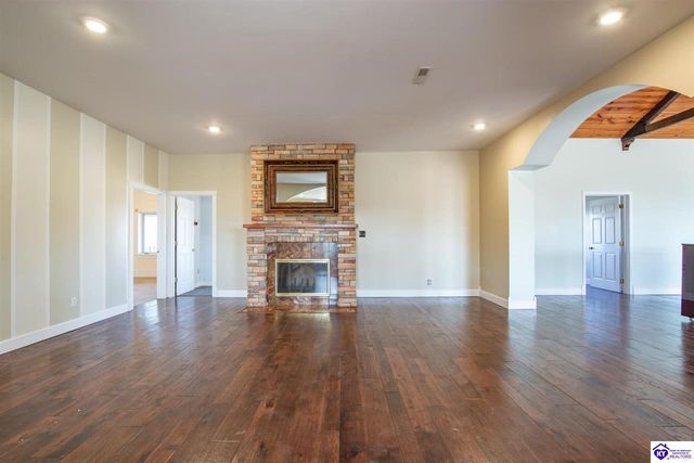 379 Clark School Road, Clarkson, KY 42726