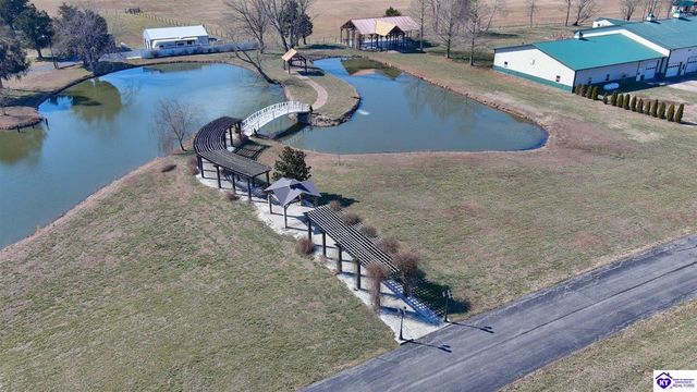 379 Clark School Road, Clarkson, KY 42726