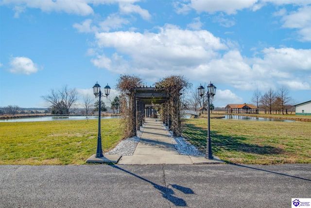 379 Clark School Road, Clarkson, KY 42726