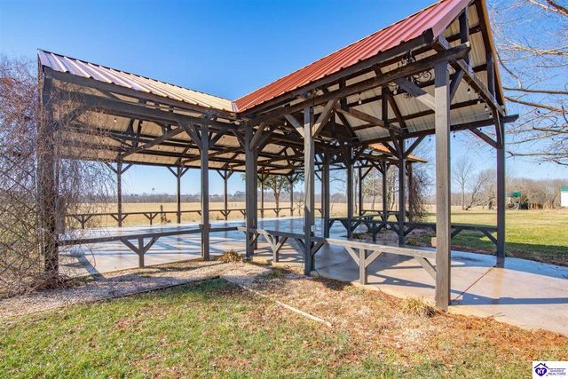 379 Clark School Road, Clarkson, KY 42726