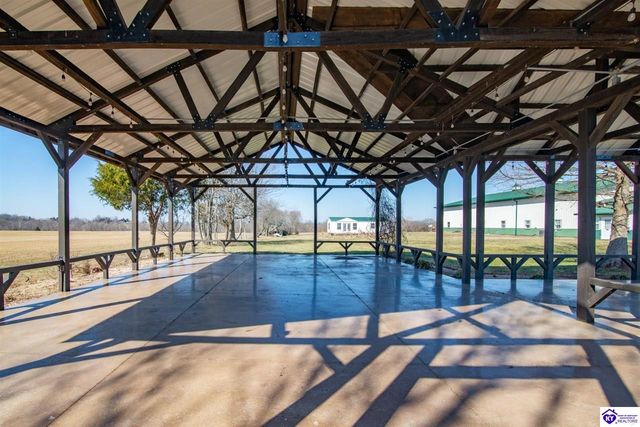 379 Clark School Road, Clarkson, KY 42726