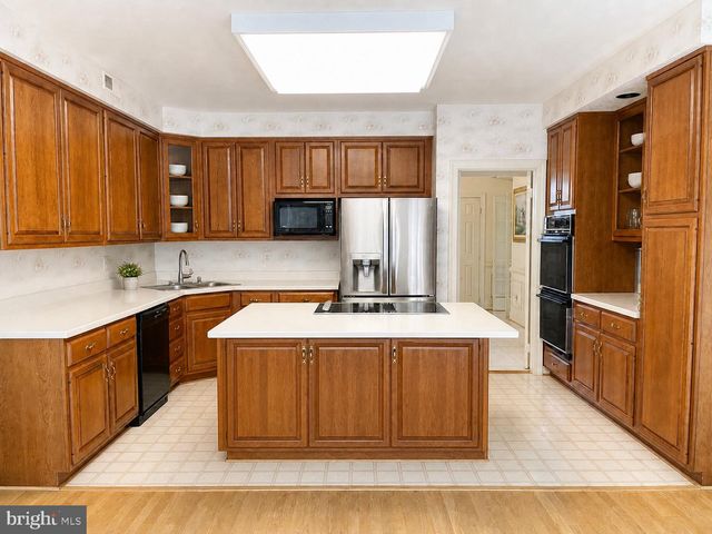 10804 WILLOW RUN CT, Potomac, MD 20854