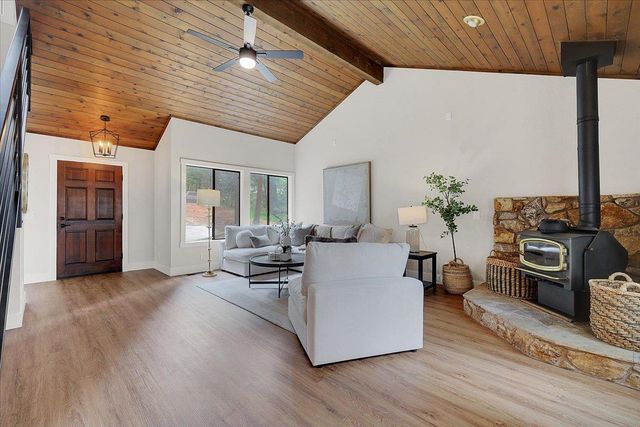 13274 Idaho Maryland Rd, Nevada City, CA 95959