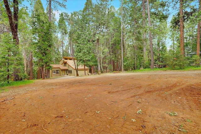 13274 Idaho Maryland Rd, Nevada City, CA 95959