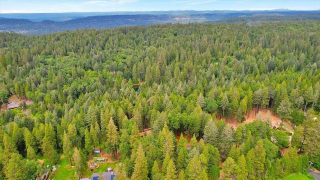 13274 Idaho Maryland Rd, Nevada City, CA 95959