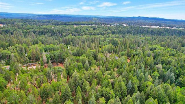 13274 Idaho Maryland Rd, Nevada City, CA 95959