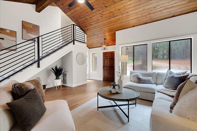 13274 Idaho Maryland Rd, Nevada City, CA 95959