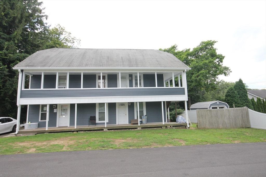 11 Hildreth Ave, South Hadley, MA 01075