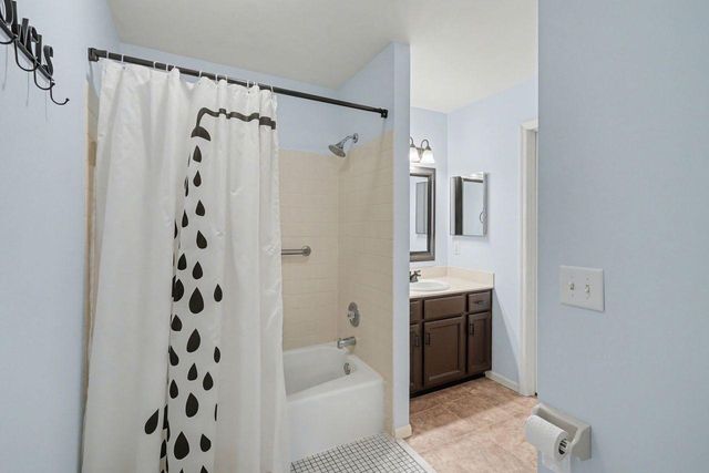 3670 Gettysburg Avenue S 82, Saint Louis Park, MN 55426