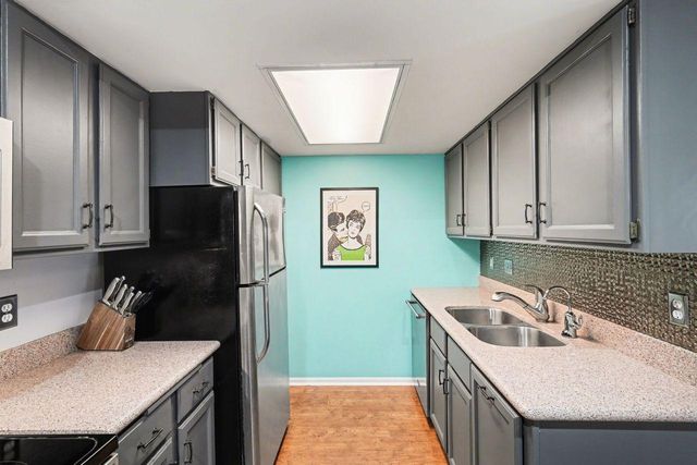 3670 Gettysburg Avenue S 82, Saint Louis Park, MN 55426