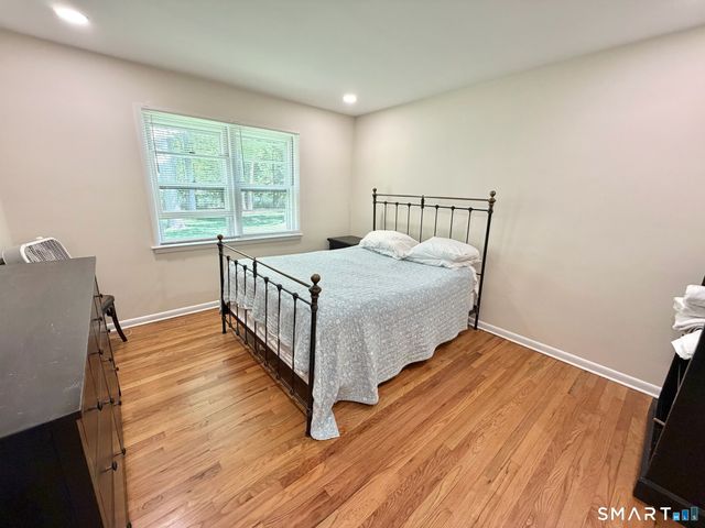 511 Roxbury Road, Stamford, CT 06902