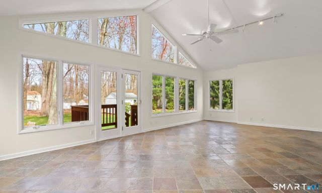 511 Roxbury Road, Stamford, CT 06902