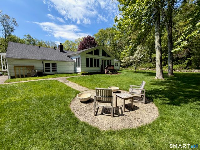 511 Roxbury Road, Stamford, CT 06902