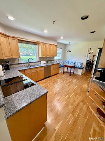 511 Roxbury Road, Stamford, CT 06902