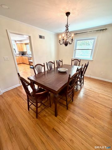 511 Roxbury Road, Stamford, CT 06902