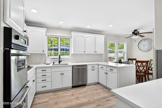 53 Heron Road, Middletown, NJ 07748