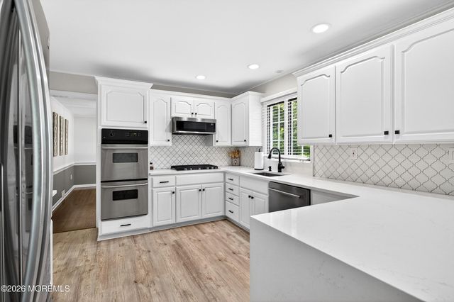 53 Heron Road, Middletown, NJ 07748