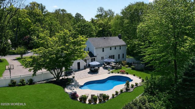 53 Heron Road, Middletown, NJ 07748