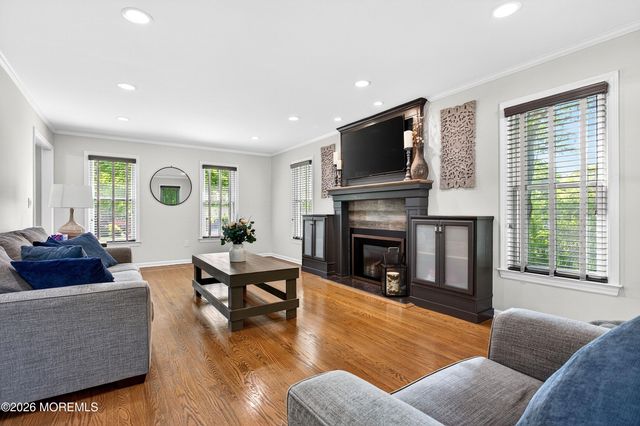 53 Heron Road, Middletown, NJ 07748